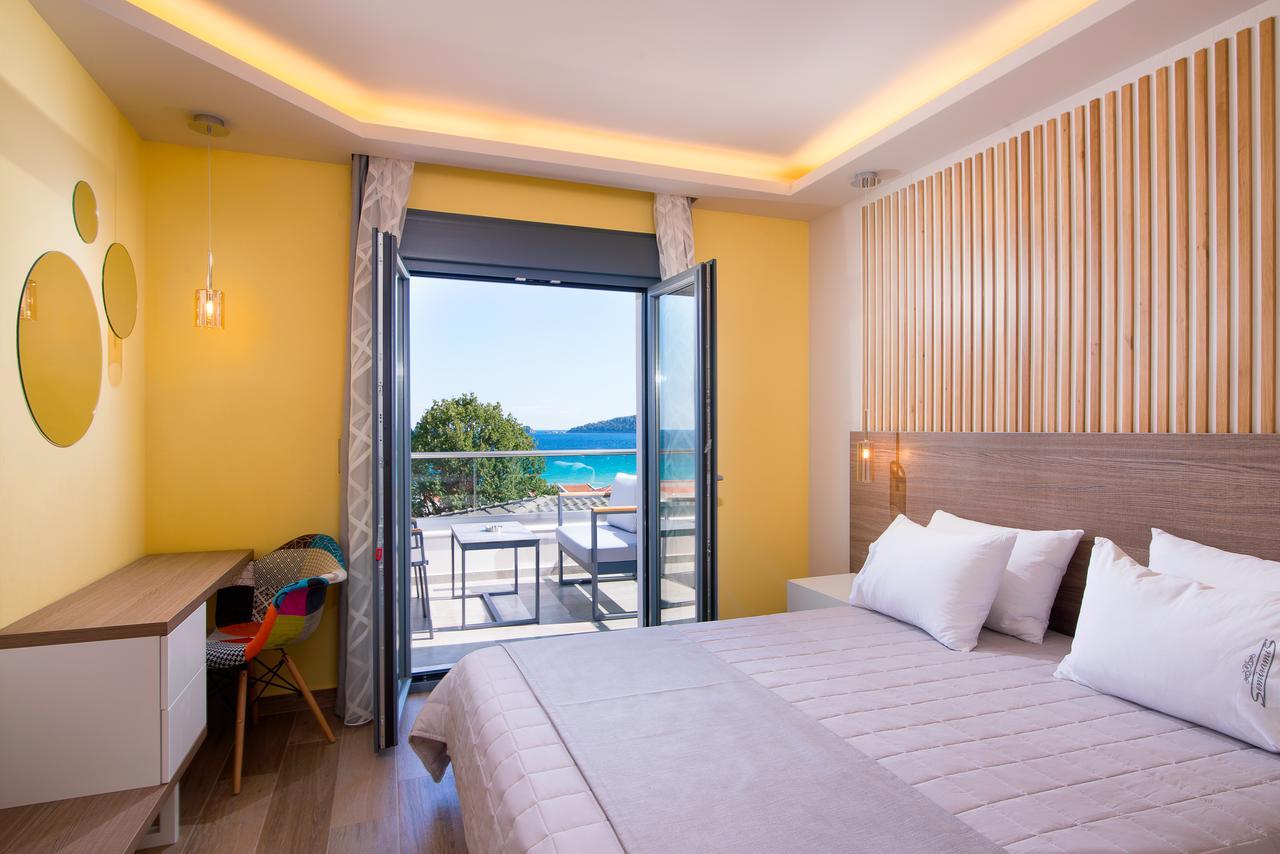 Semiramis Luxury Suites Chrysi Ammoudia Exterior foto